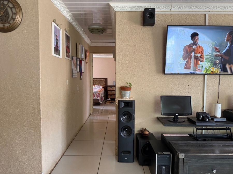 2 Bedroom Property for Sale in Mohadin North West